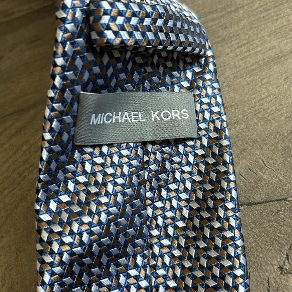 Michael Kors patterned tie - Picture 3 of 3